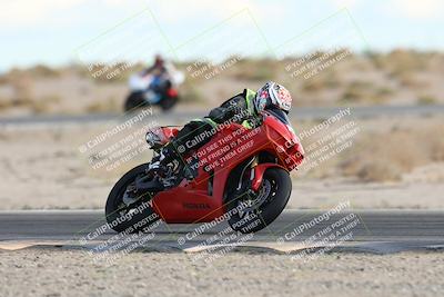 media/Nov-16-2025-Race Pace (Sun) [[8c5fa54630]]/Non Verified Riders (1st 20 Minutes)/5-Turn 15 (110pm)/